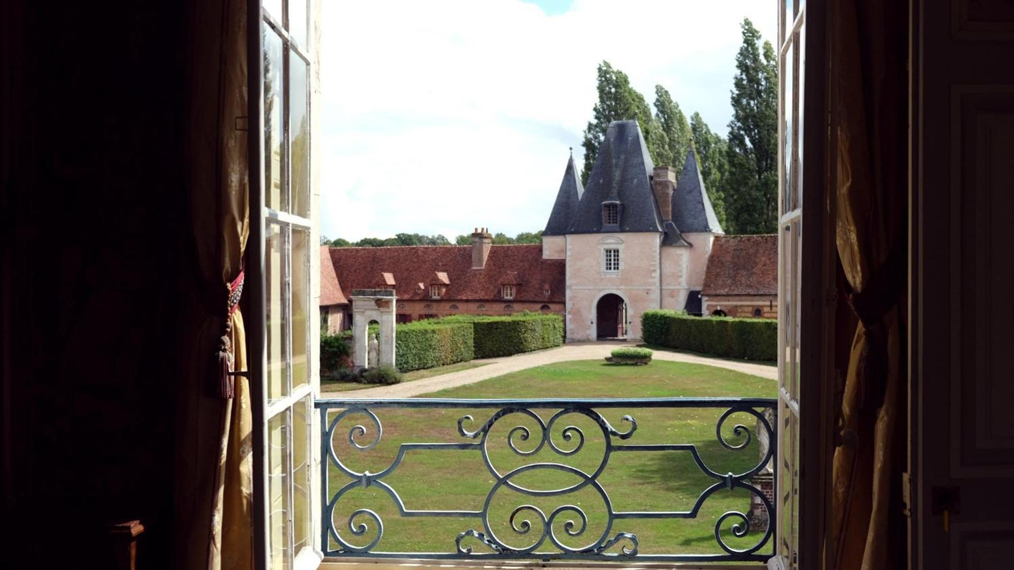 Le Chateau De Bonnemare - Bed And Breakfast Radepont ภายนอก รูปภาพ
